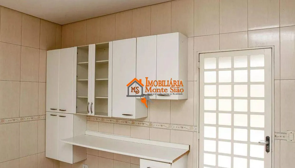 Imagem Sobrado com 3 dormitórios para alugar, 300 m² por R$ 6.272,00/mês - Macedo - Guarulhos/SP