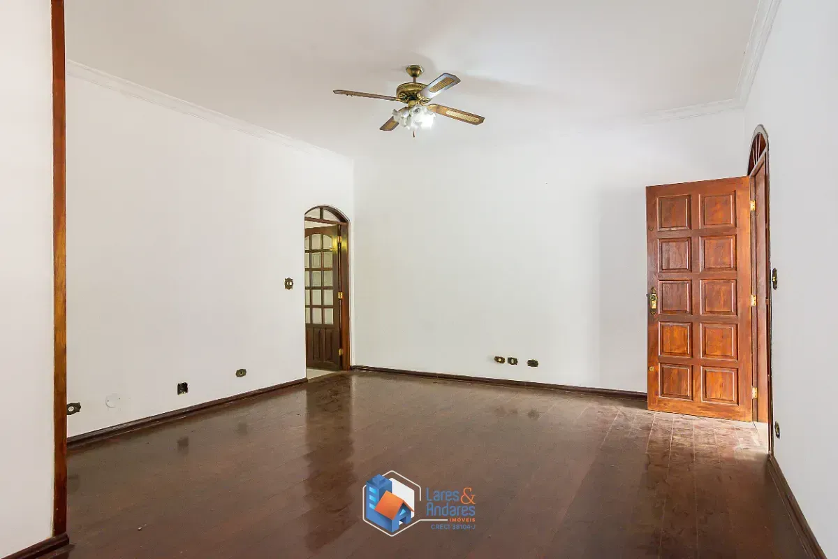 Imagem Sobrado para venda em Conjunto Residencial Butantã com 5 quartos, sendo 2 suítes, 187m²