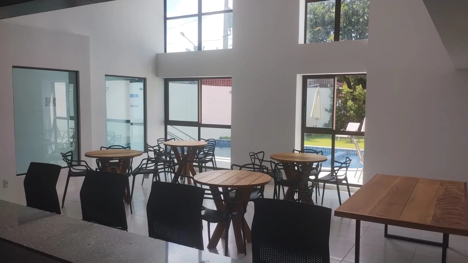 Imagem Apartamento com 3 Quartos à Venda, 66 metros em Casa Amarela - Recife