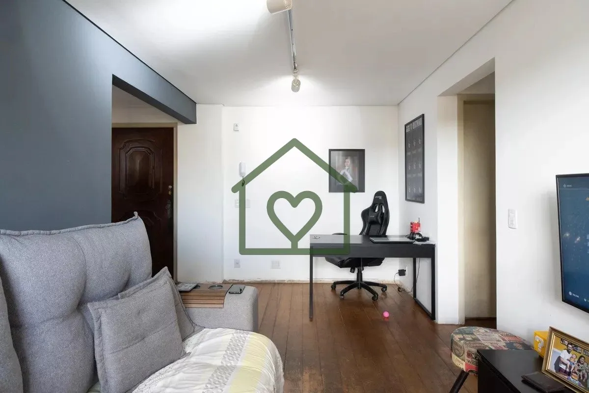 Imagem Apartamento mobiliado de 1 dormitório à venda no Bairro Glória, em Porto Alegre.
Imóvel recentem...