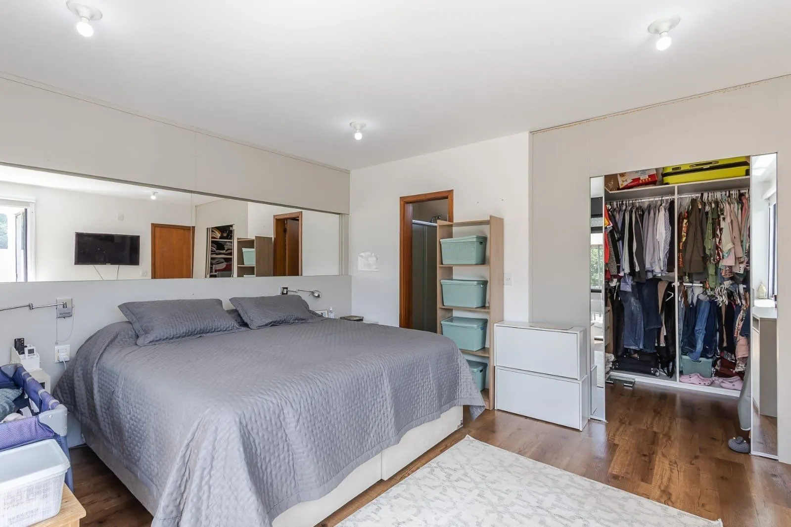 Imagem Casa em Condomínio com 3 quartos, 3 vagas e 184m² para vender por R$ 1.180.000 Rua Adriano Pereira Da Silva - Vila Nova, Porto Alegre