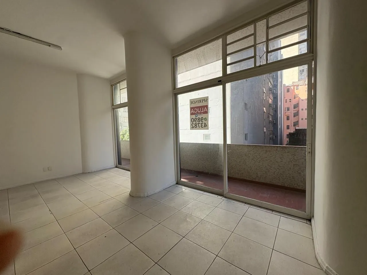 Imagem Sala comercial 822,66m² no centro de Porto Alegre