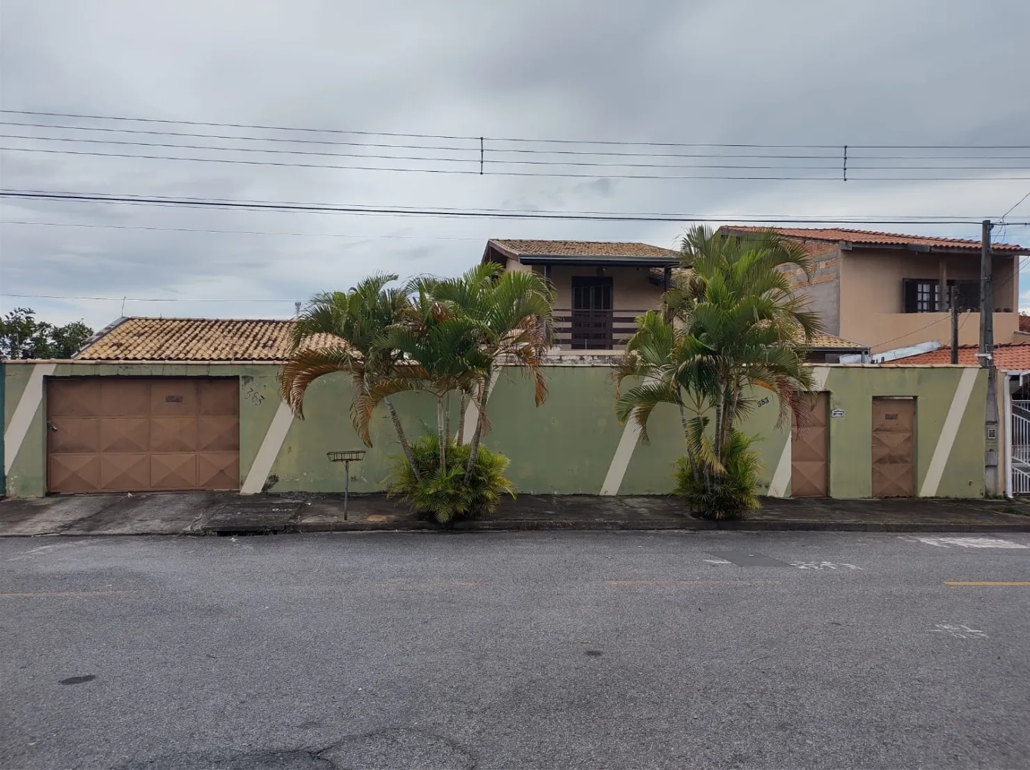 Foto do imóvel Casa à venda 3 Quartos, 1 Suite, 2 Vagas, 500M², Residencial Mombaça, Pindamonhangaba - SP