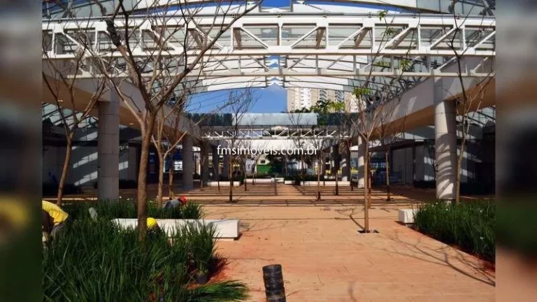 Imagem Conjunto Comercial de Alto Padrão na Chácara Santo Antônio: 4 Banheiros, 4 Vagas e 163,15m² - São Paulo-SP