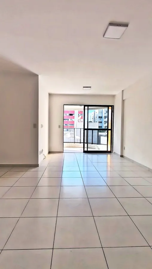 Imagem Apartamento para Venda em Maceió, Jatiúca, 3 dormitórios, 1 suíte, 2 banheiros, 1 vaga