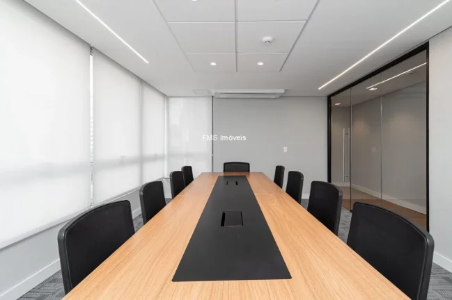 Imagem Conjunto comercial de 200m² para locação no Itaim