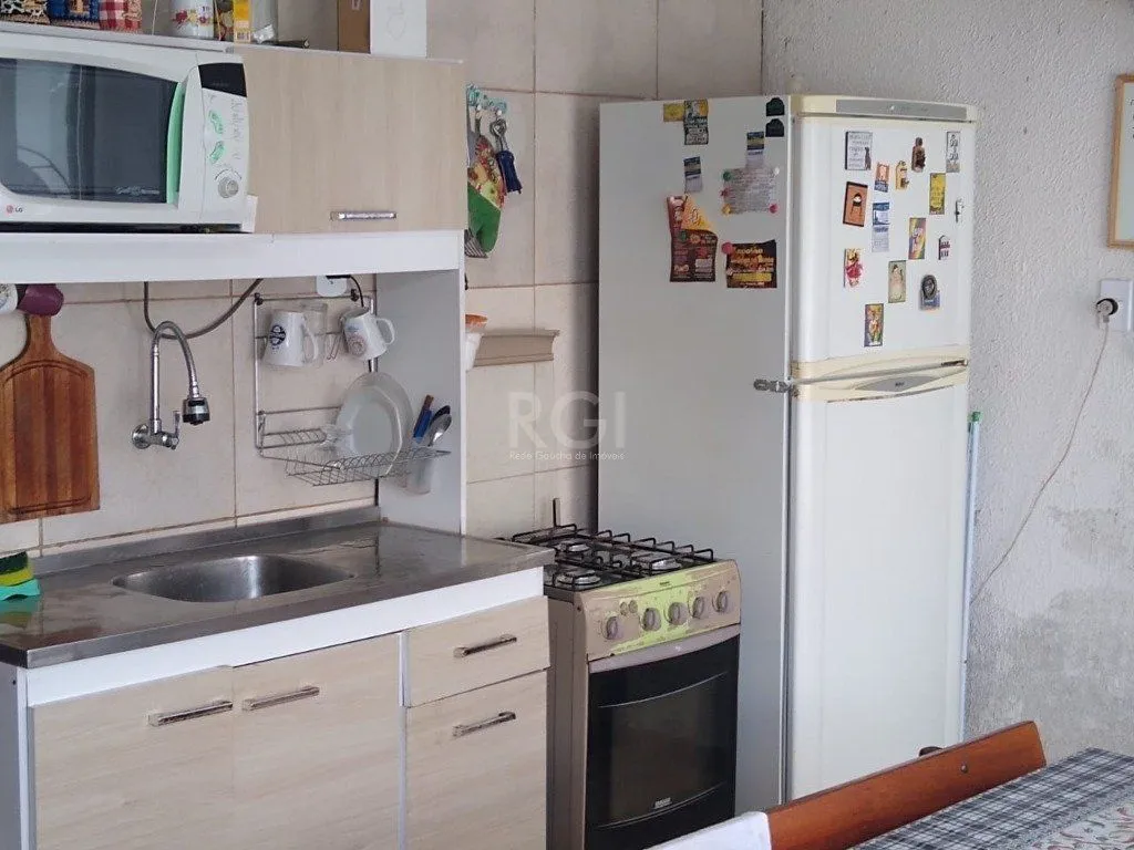 Imagem Casa para Venda - 240m², 3 dormitórios, 3 vagas - Teresópolis
