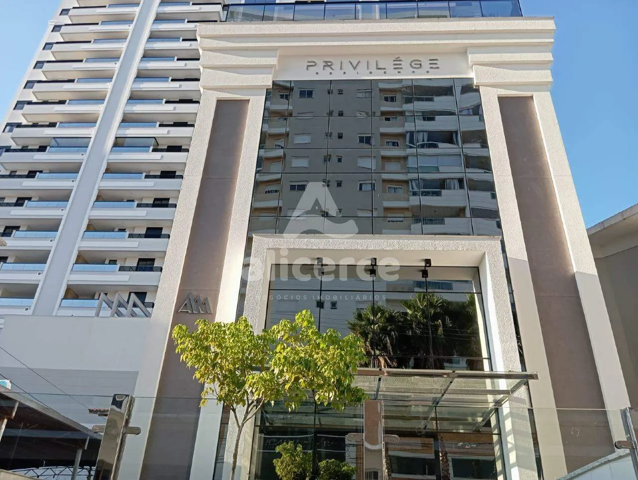 Imagem Apartamento elegânte e Confortável 89m2-2 Suítes, Sol da Tarde e Localização Privilegiada