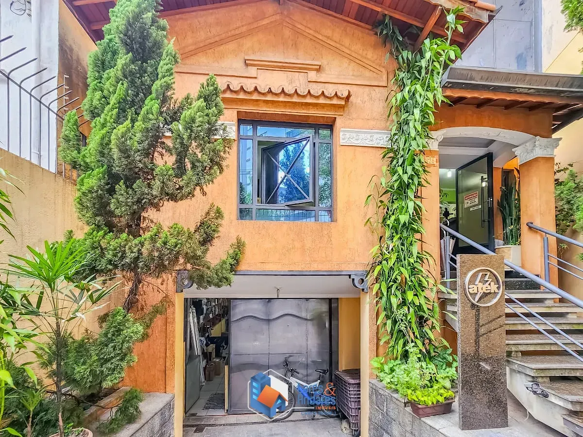Foto do imóvel Casa comercial para venda em Liberdade, 700m² em Rua Galvão Bueno