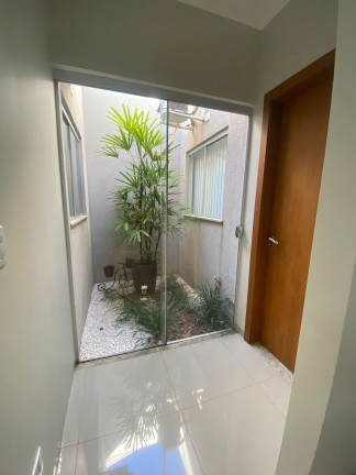 Imagem Casa com 3 Quartos à Venda, 136 m² em Parque Residencial Rita Vieira - Campo Grande