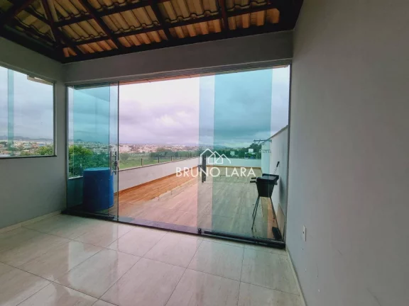 Imagem Casa á venda em Betim, bairro Vila Cristina.