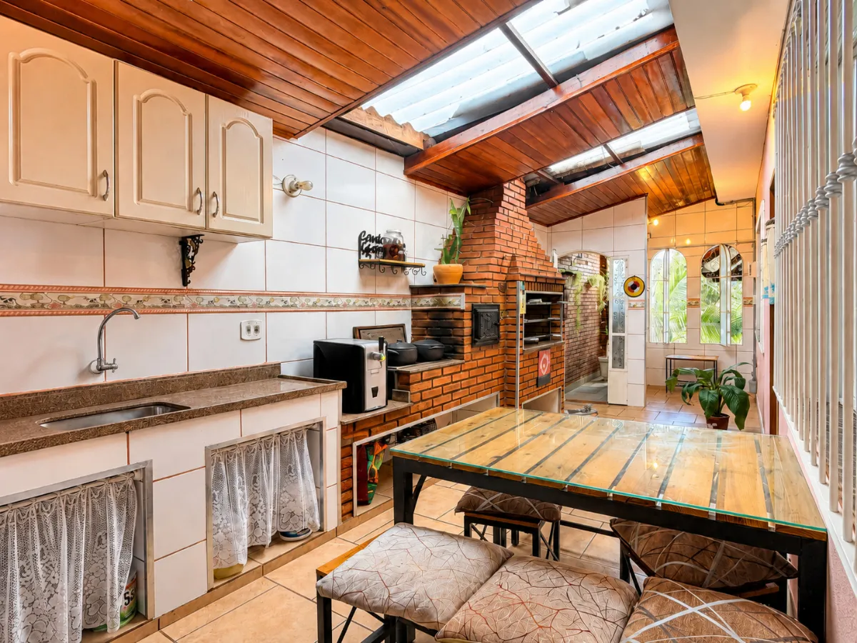 Imagem Casa de vila para venda em Suíssa com 3 quartos, 220m2