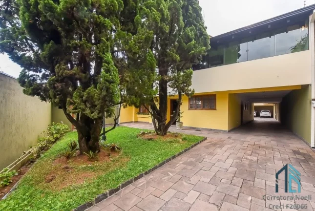 Imagem Casa a venda 05 quartos sendo 03 suítes, no Ahú/São Lourenço em Curitiba Pr