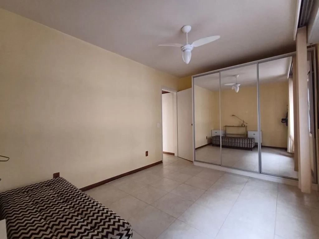 Imagem Apartamento a venda no bairro Menino Deus com 2 dormitórios