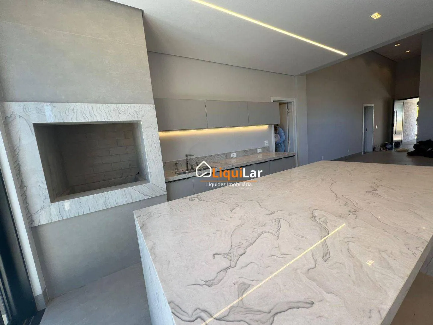 Imagem Casa Térrea de Alto Padrão com 3 Suítes, Espaço Gourmet e Piscina Aquecida