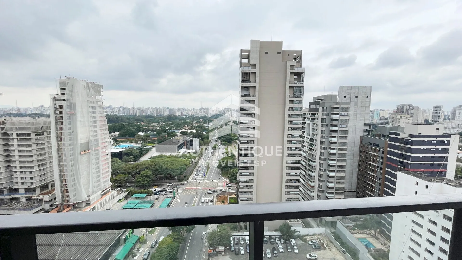 Imagem Window Moema - Apartamento Duplex em Moema à Venda