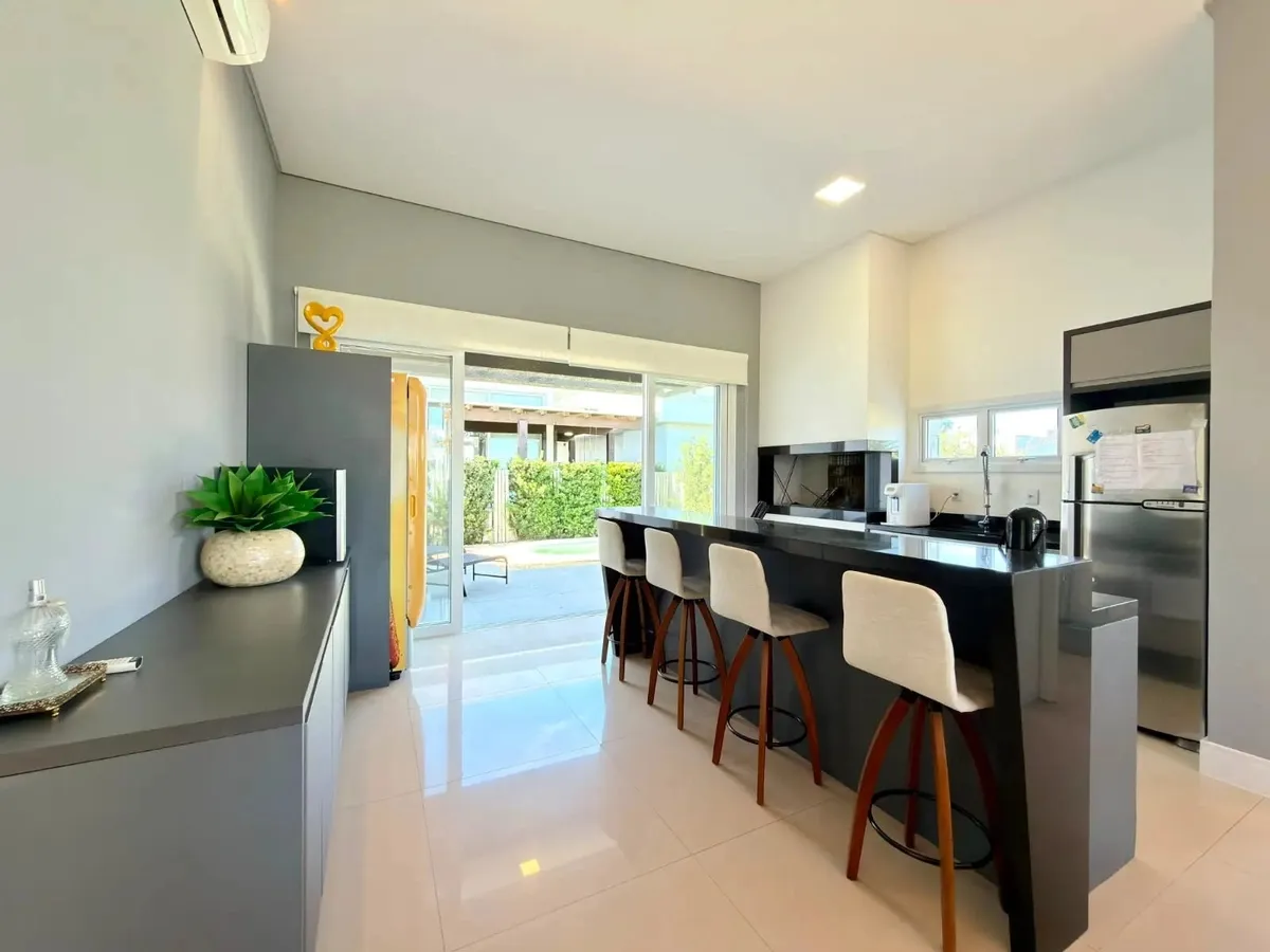 Imagem CASA EM CONDOMÍNIO À VENDA
