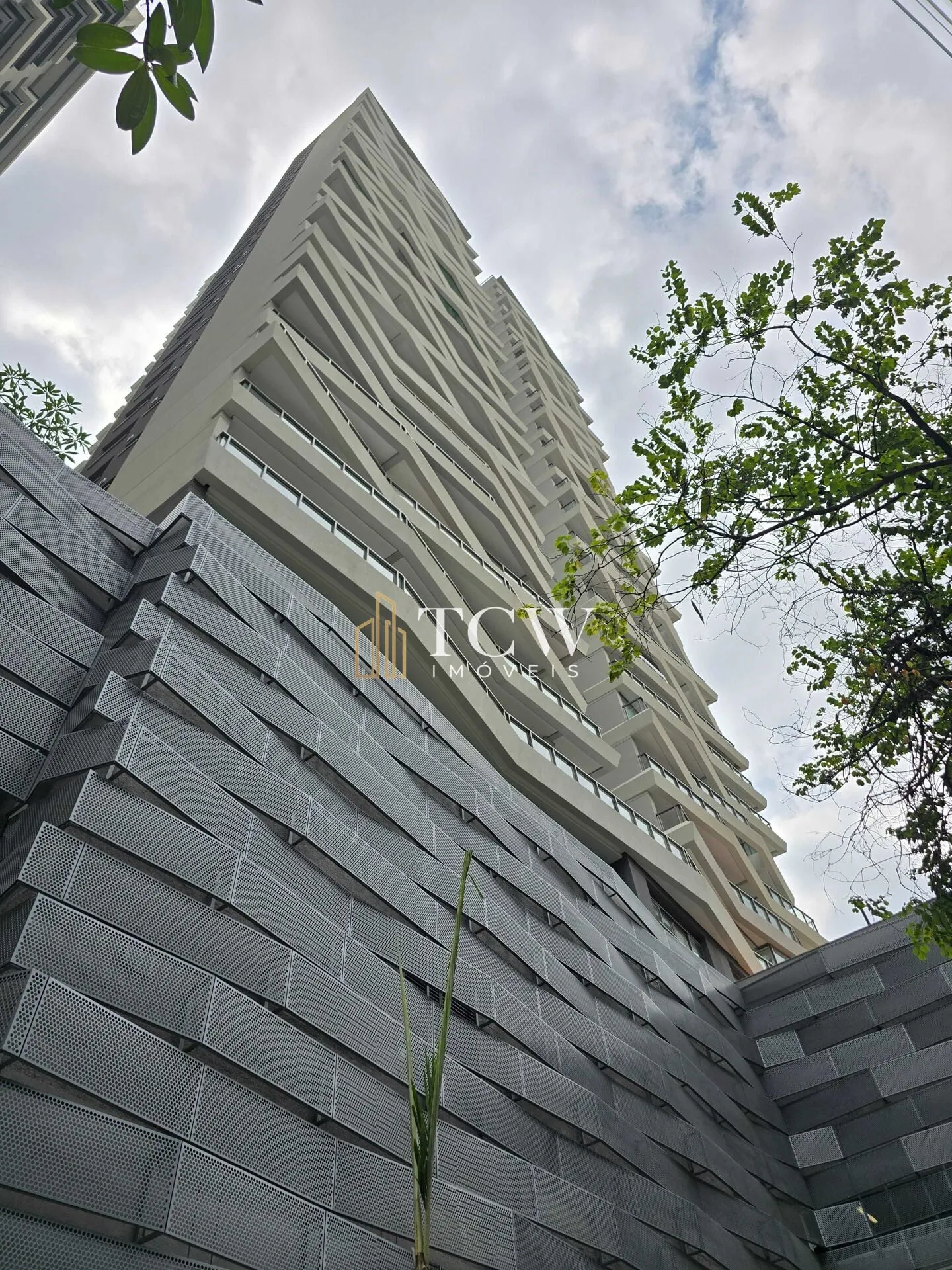Foto do imóvel Melhor Prumada do Condomínio | 177m² | 4 Suítes | Próximo ao Metrô Paraíso