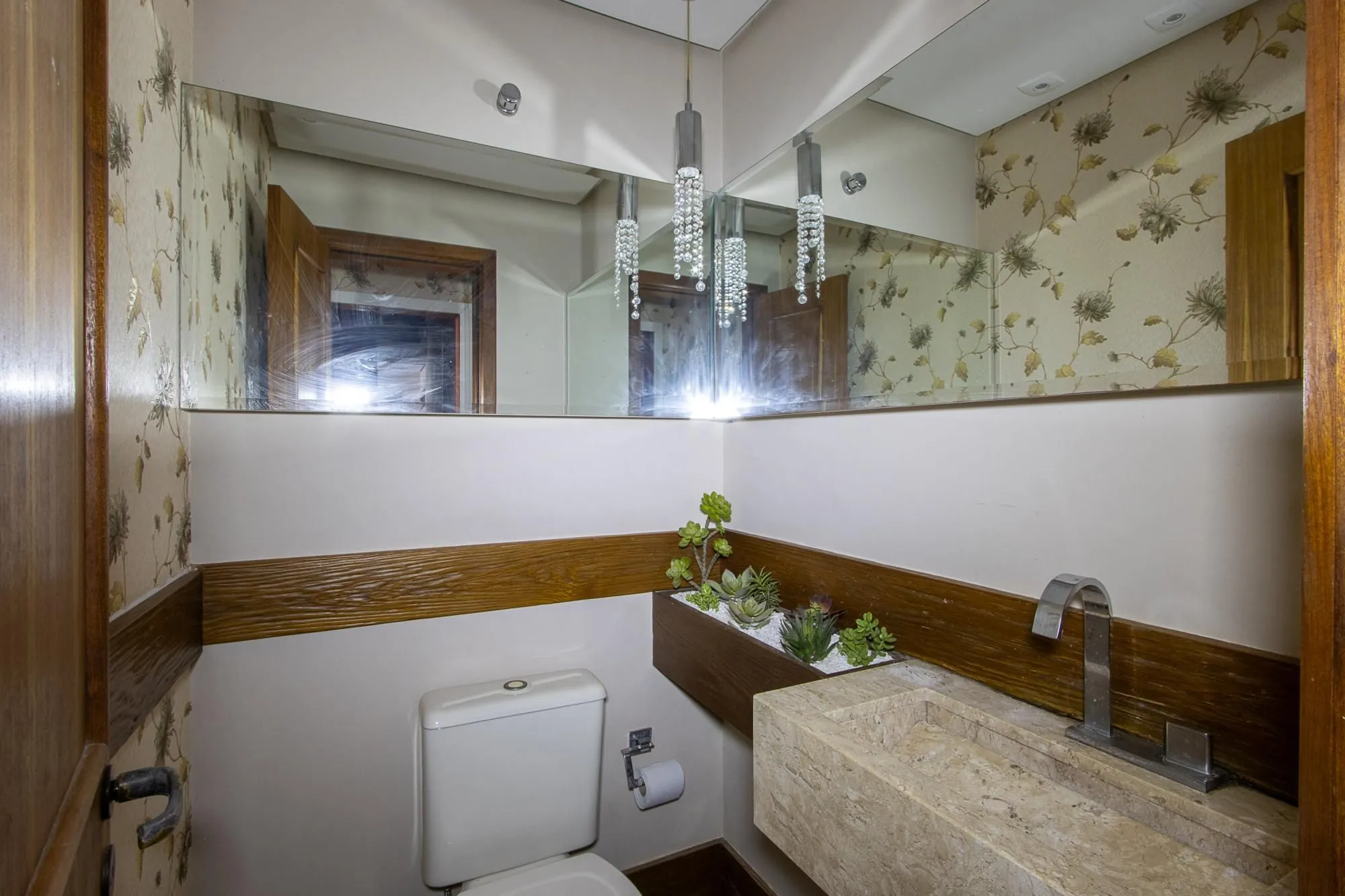 Imagem Casa em condominio Zona Sul, desocupada