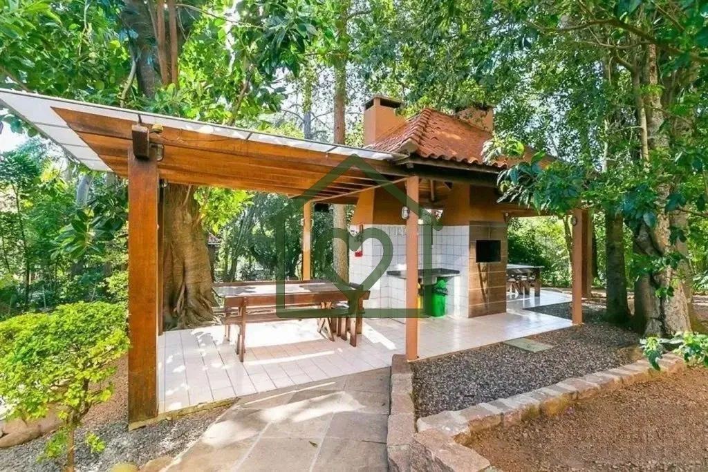 Imagem Apartamento em Porto Alegre, localizado na Rua Professor Carvalho de Freitas, no bairro Teresópolis...