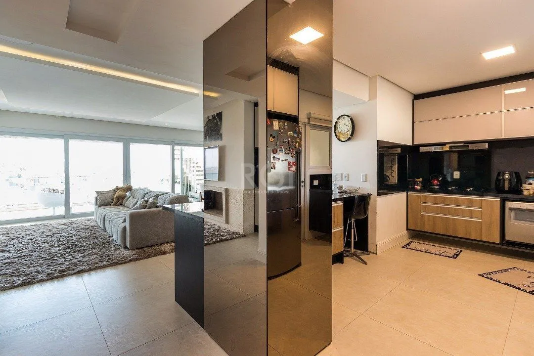 Imagem Cobertura para Venda - 319.17m², 3 dormitórios, sendo 3 suites, 4 vagas - Cristal
