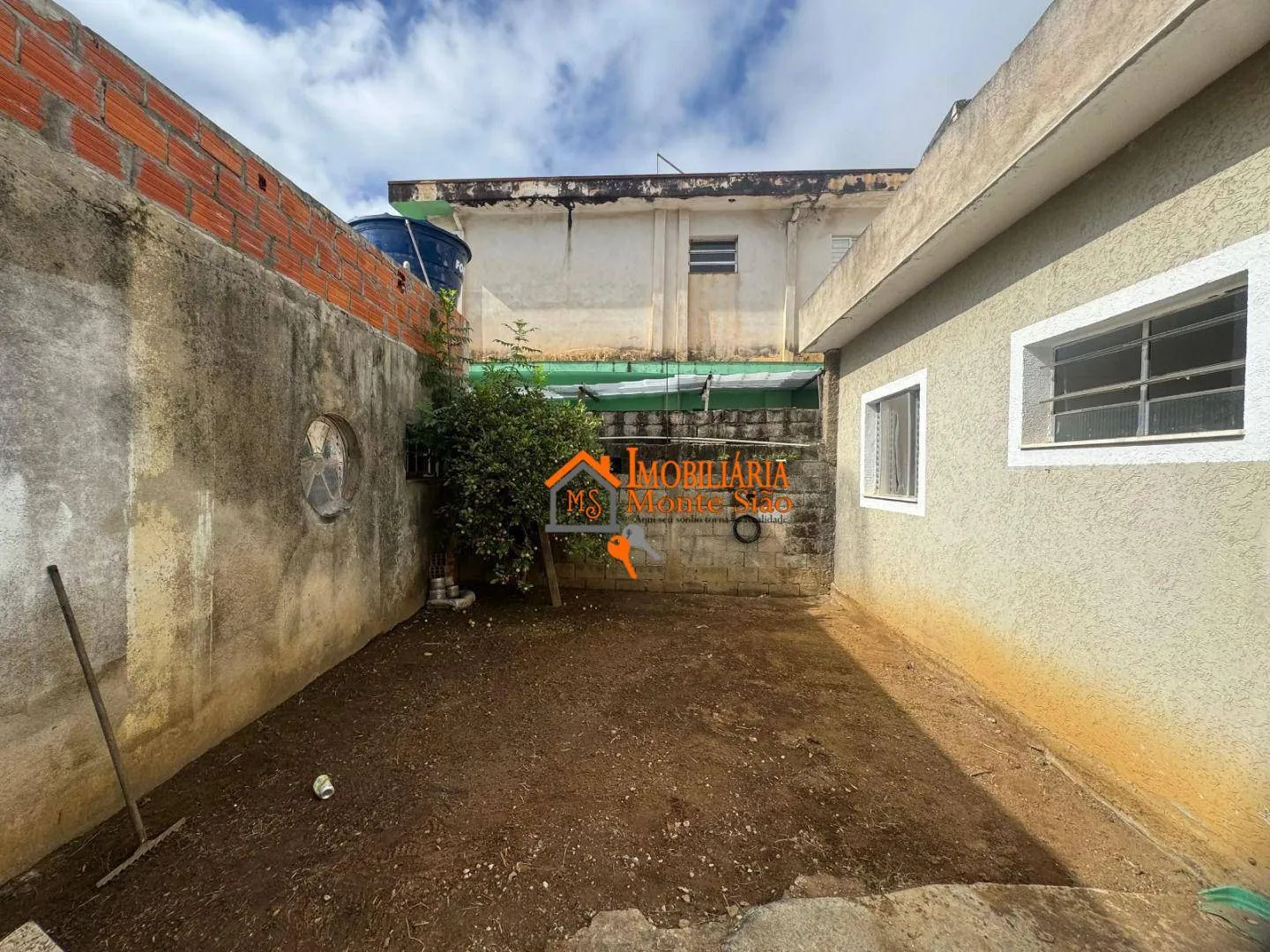 Imagem Casa com 2 dormitórios, 400 m² - venda por R$ 1.000.000,00 ou aluguel por R$ 2.142,00/mês - Cidade Soberana - Guarulhos/SP