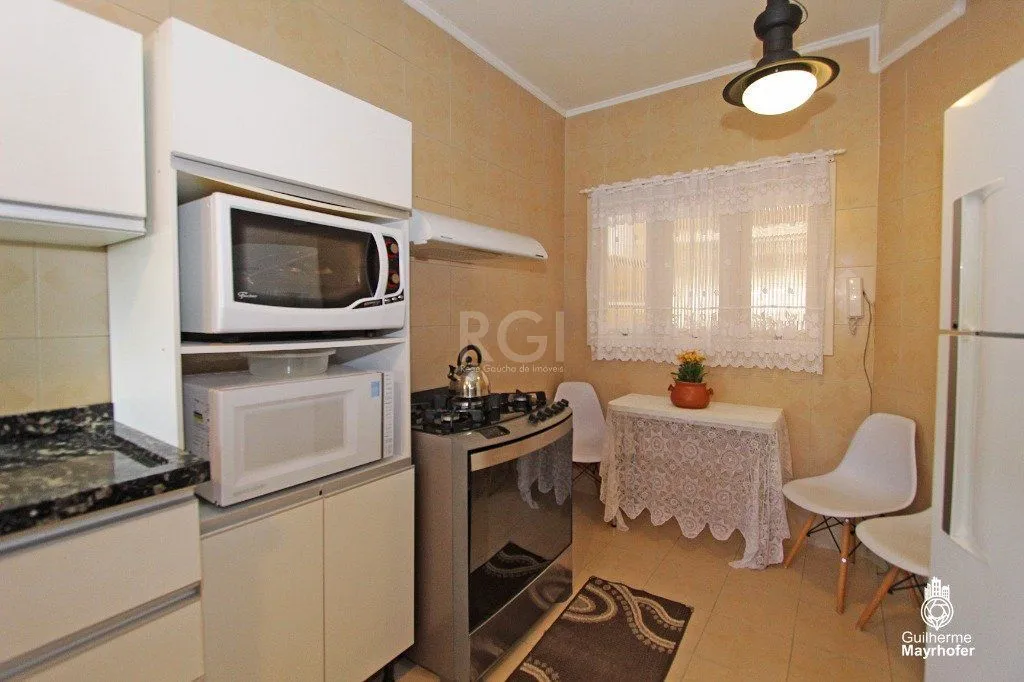 Imagem Casa para Venda - 240m², 5 dormitórios, sendo 1 suites, 3 vagas - Menino Deus