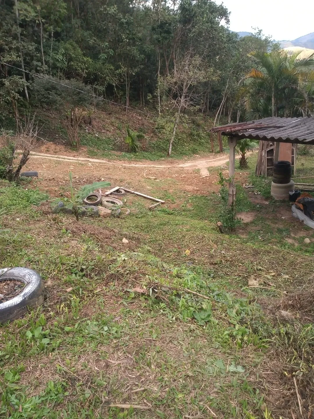 Imagem Chácara à venda 2 Quartos, 4 Vagas, 26000M², Bairro das Oliveiras, Pindamonhangaba - SP
