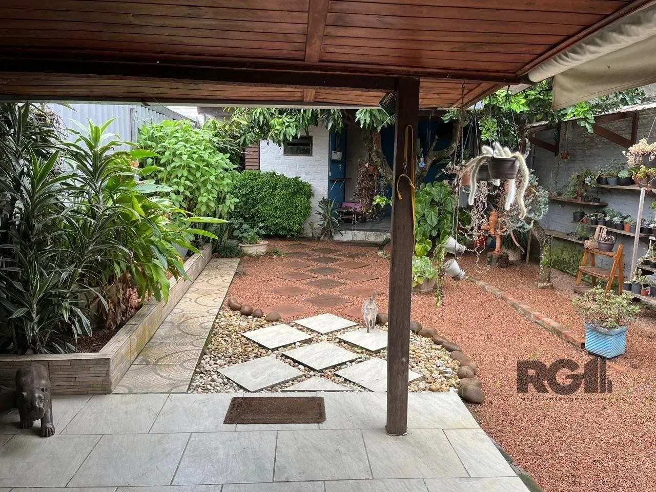 Imagem Casa comercial 2 dormitórios, semi mobiliada, garagem, Bairro Vista Alegre