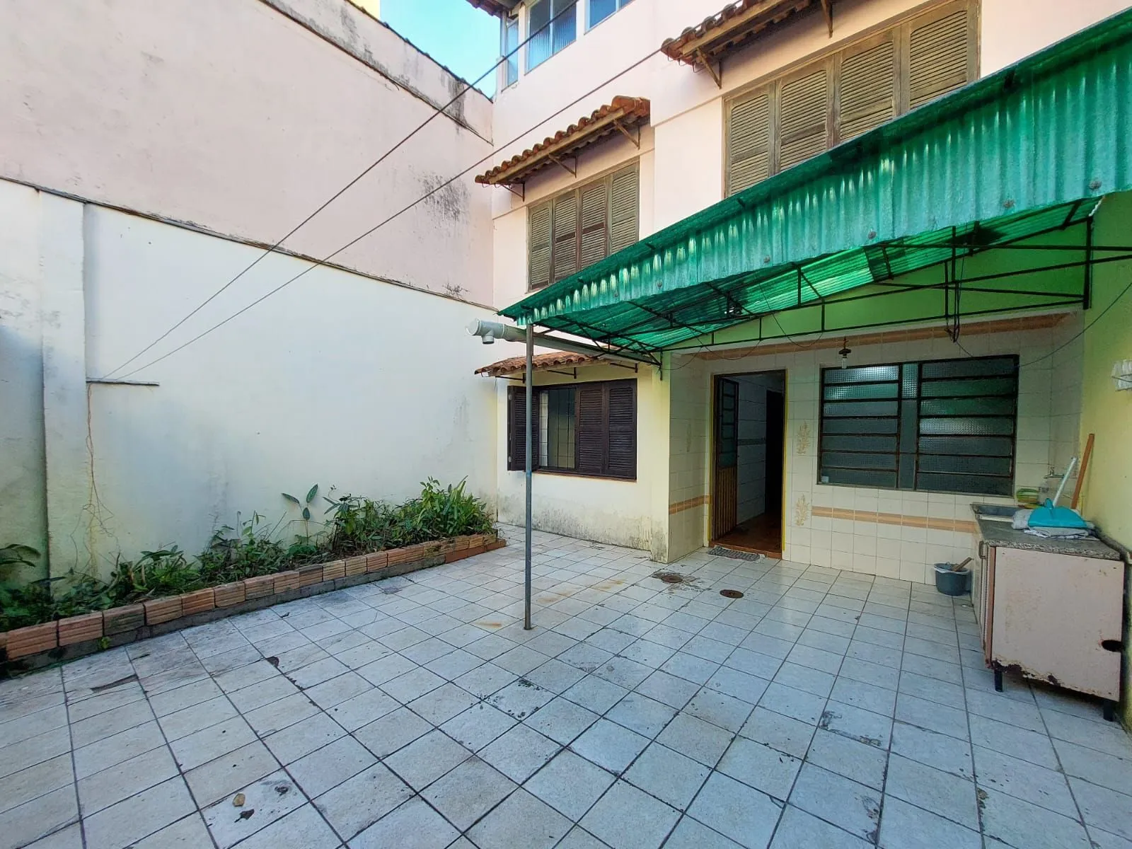 Imagem Casa a venda com 5 dormitórios no bairro Rio Branco.