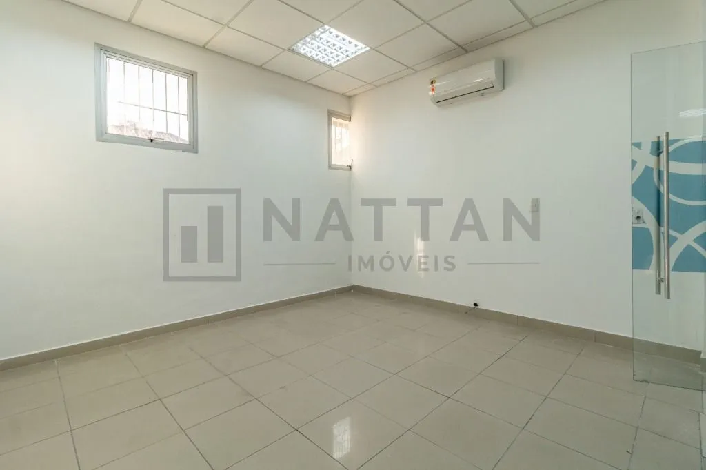 Imagem Imóvel comercial à venda no Carrão, com 1.332 m² e 23 salas envidraçadas