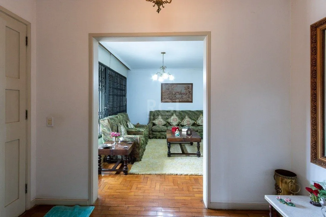 Imagem Casa para Venda - 280m², 4 dormitórios, sendo 1 suites, 3 vagas - Vila Assunção