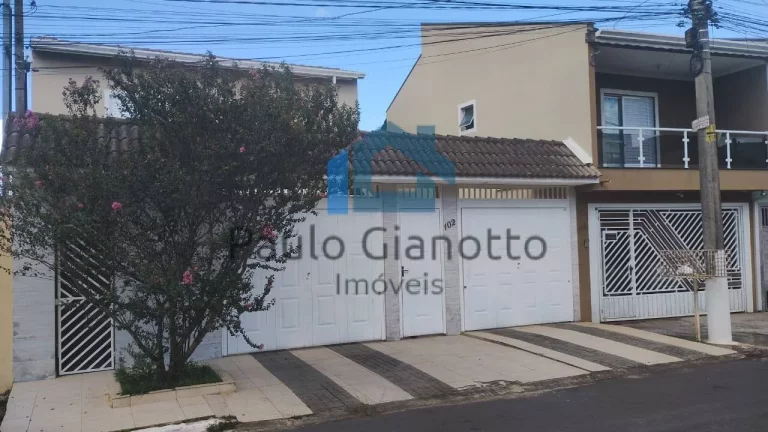 Imagem Casa à venda no Outeiro de Passárgada em Cotia/SP