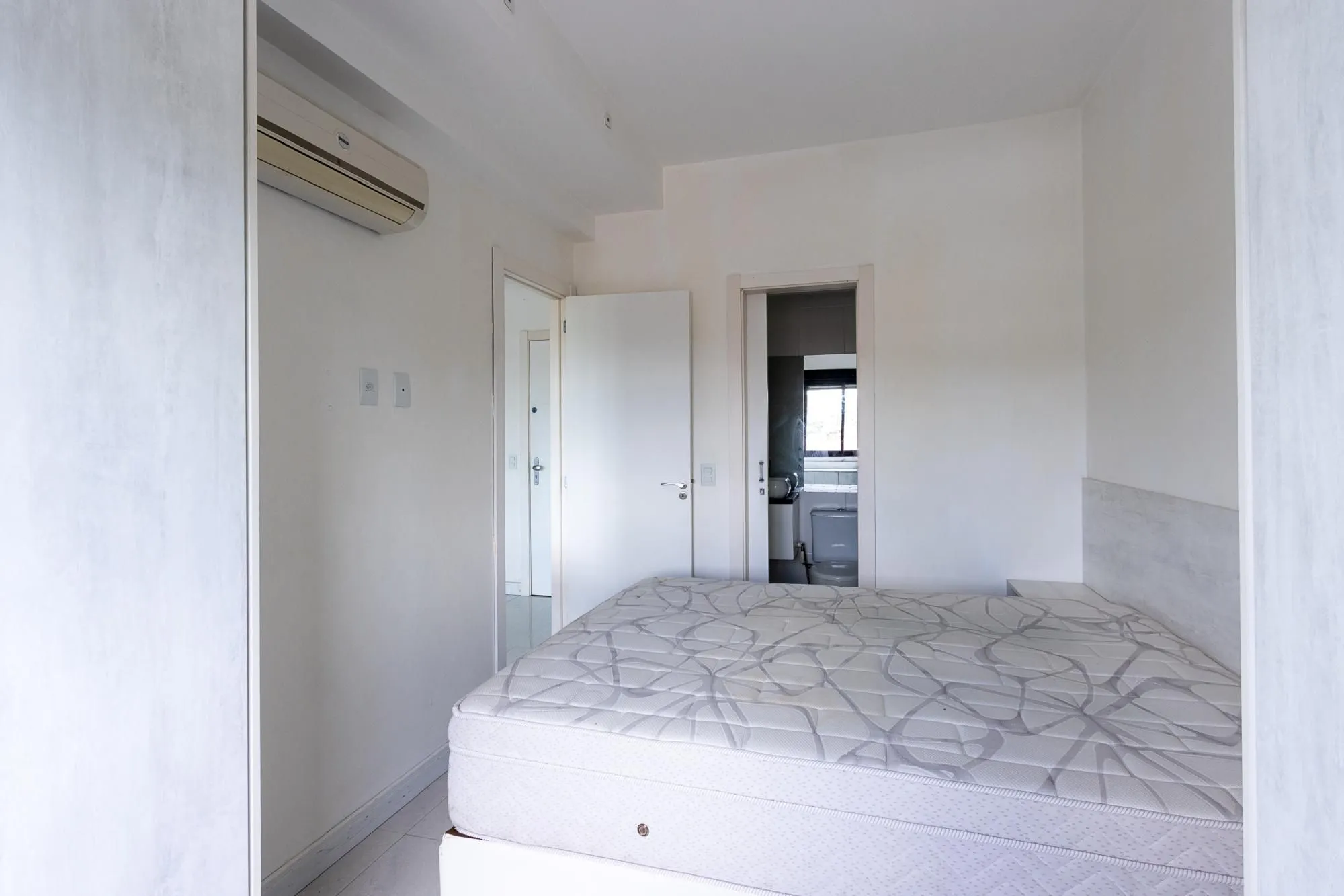Imagem Apartamento para Locação - 40.12m², 1 dormitório, 1 vaga - Camaquã