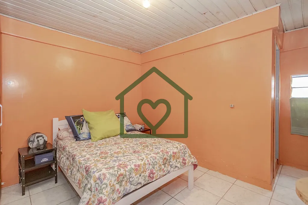 Imagem Ótima casa comercial/residencial em rua movimentada, casa com 3 quartos sendo 1 suíte, 4 banheiros...