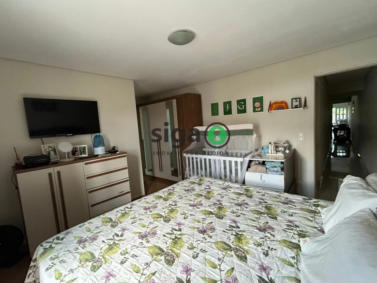Imagem Linda Casa á venda em Laranjeiras - Casa grande, 4 cagas de garagem e 2 quartos