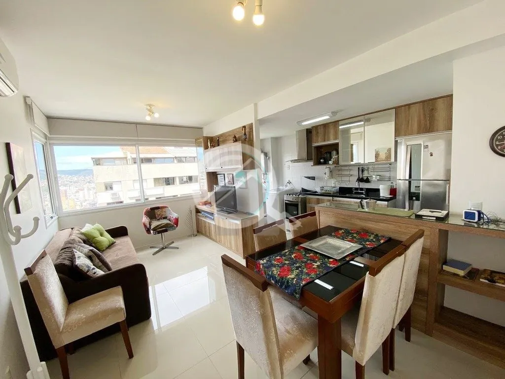 Ótimo apartamento com 1 dormitório no bairro Petrópolis. São 50m² privativos, com suíte e lava...