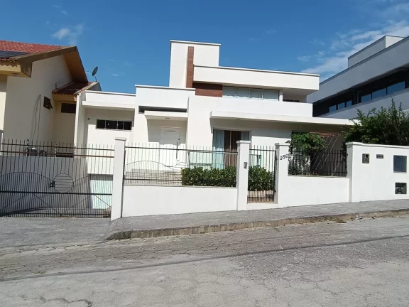 Foto do imóvel CASA RESIDENCIAL em SÃO JOSÉ - SC, CENTRO