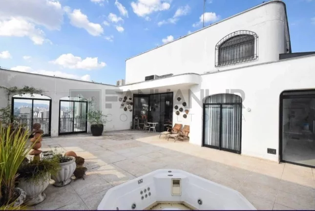 Imagem Luxuoso apartamento de 4 quartos com 2 suítes e 6 vagas de garagem em Higienópolis, São Paulo-SP: 675m² de pura elegância.
