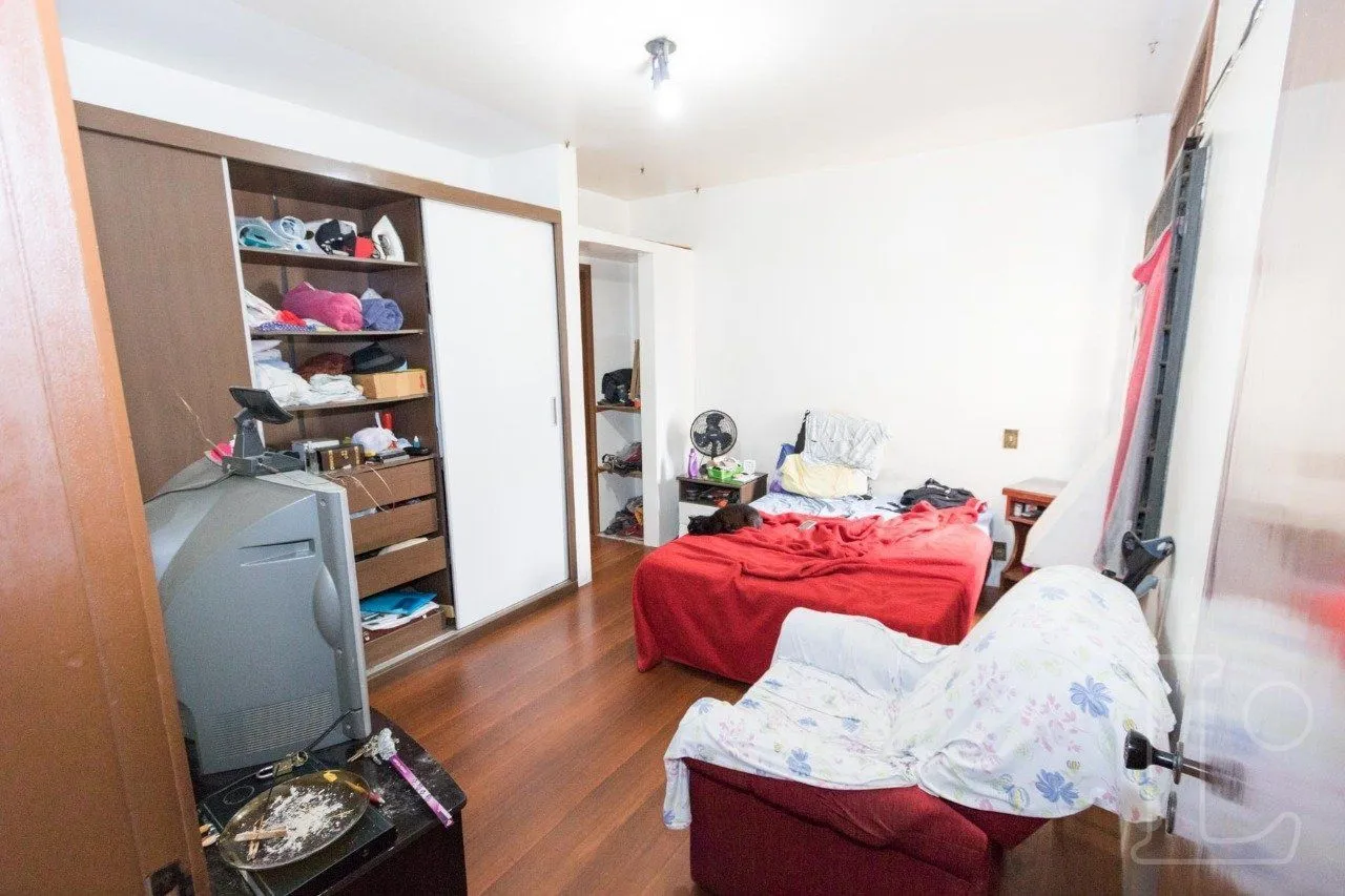 Imagem Casa com entradas independentes em Teresópolis: oportunidade para investimento e moradia