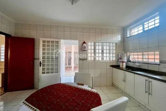 Imagem Casa para locação com 3 dormitórios, 3 banheiros e edícula em Barão Geraldo.

Sobrado de frente...