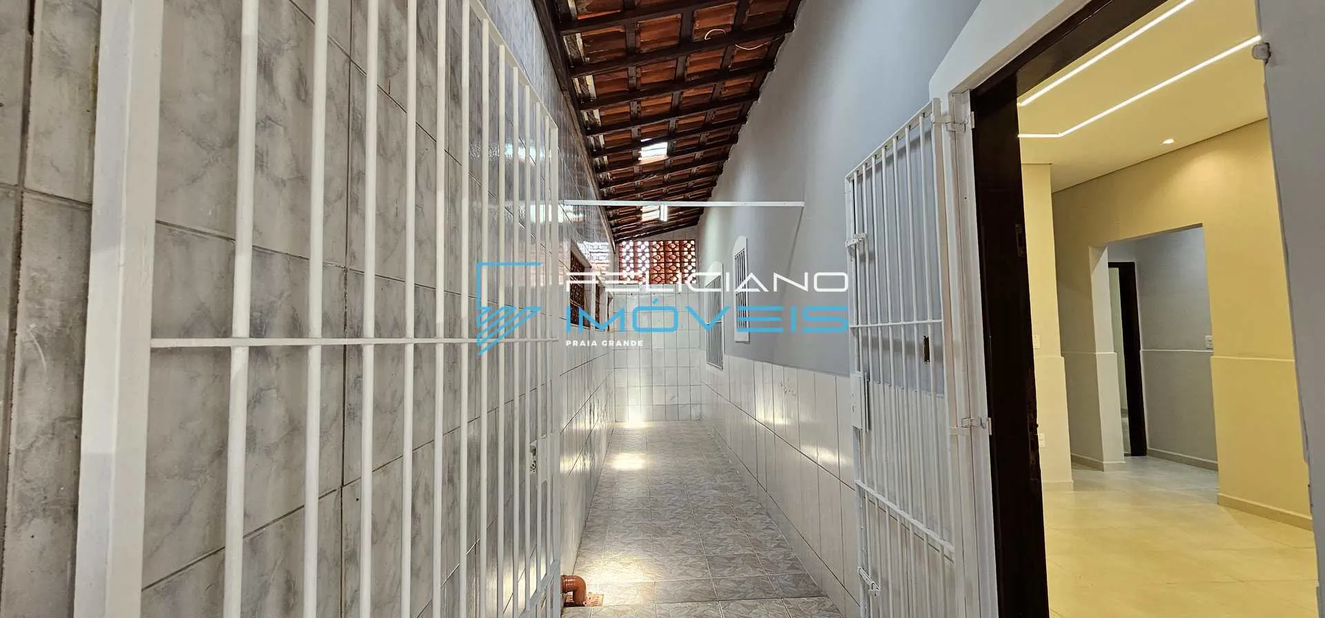Imagem Casa com 2 quartos, Balneário Maracanã, Praia Grande - R$ 490 mil, Cod: 6716