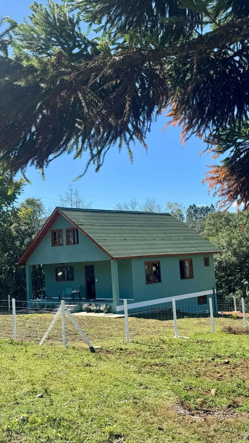 Imagem Chácara à venda em Gramado, Carazal, com 2 quartos, 20000m2