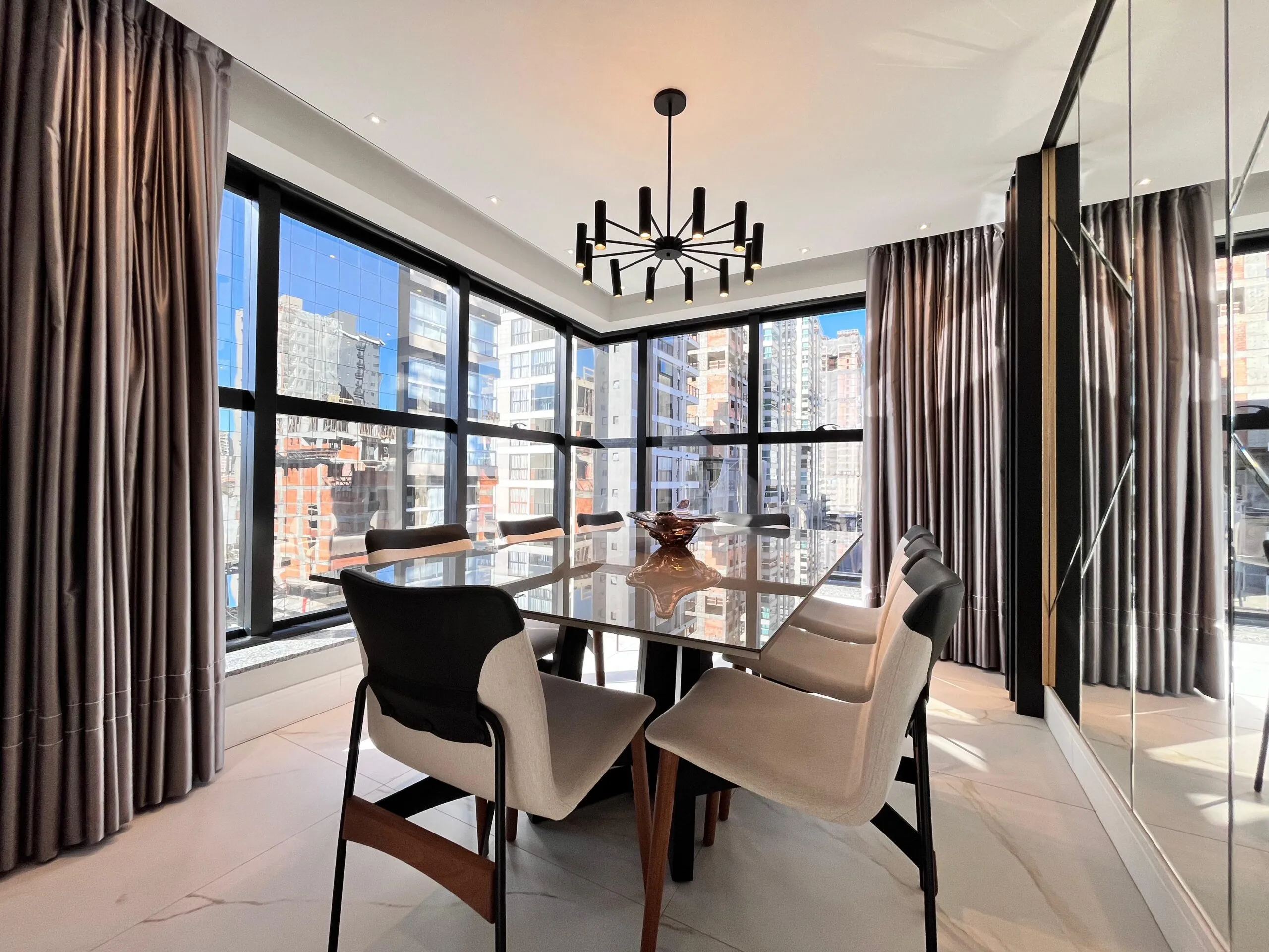 Imagem Apartamento à venda com 101m2 por R$ 2.500.000,00