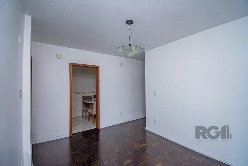 Imagem Excelente apartamento de 78m² com 3 dormitórios no bairro Petrópolis.