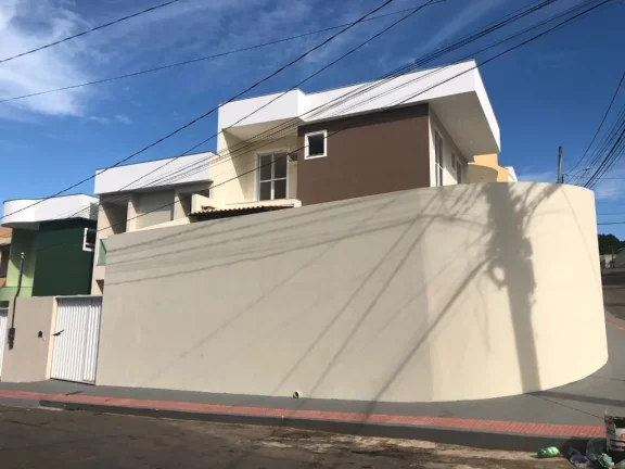 Imagem Belíssima casa duplex composta de 3 quartos sendo uma suíte área gourmet com churrasqueira bairro Ipiranga Guarapari
