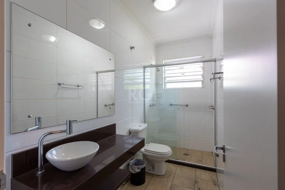 Imagem Casa para Venda - 202m², 3 dormitórios, sendo 1 suites, 2 vagas - Cristal