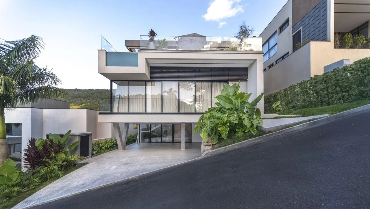 Foto do imóvel Casa à venda com 823m2 por R$ 16.800.000,00