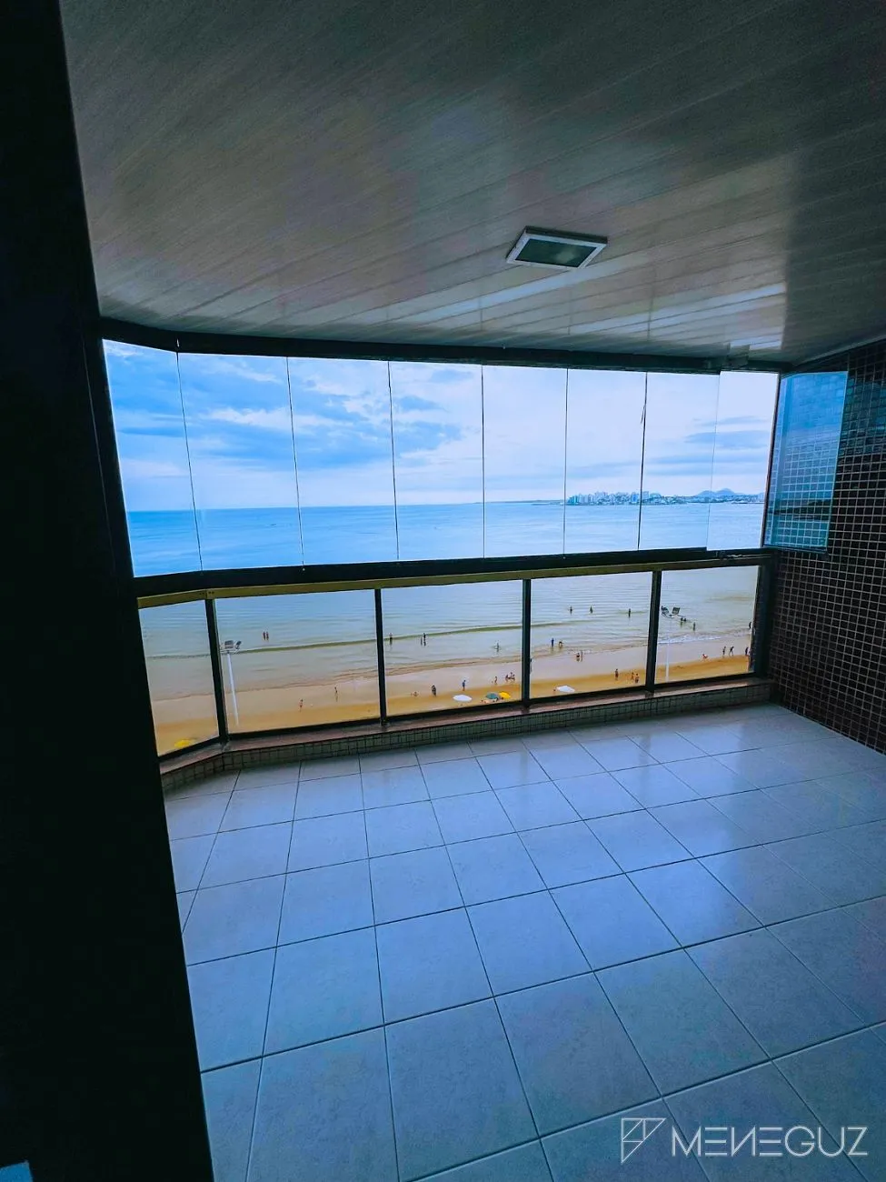 Imagem Apartamento de alto padrão a venda de frente para o mar com 4 Suítes na Deslumbrante Praia do Morro, em Guarapari