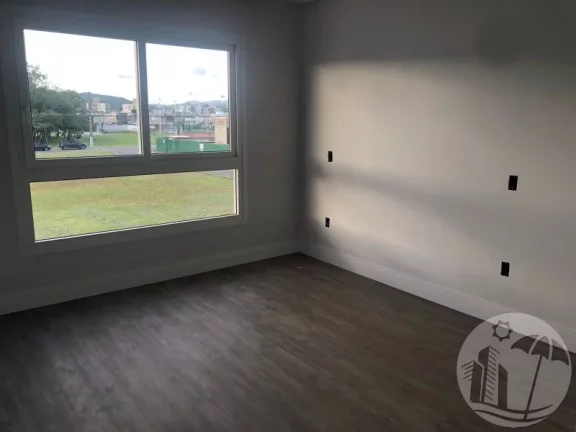 Imagem Linda casa no CALEDÔNIA em Camboriú com 3 Suítes de Esquina